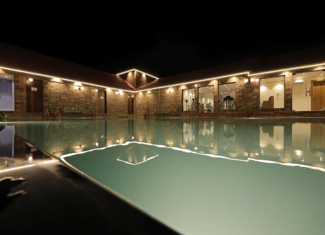 Sarovar Portico, Somnāth Exterior foto